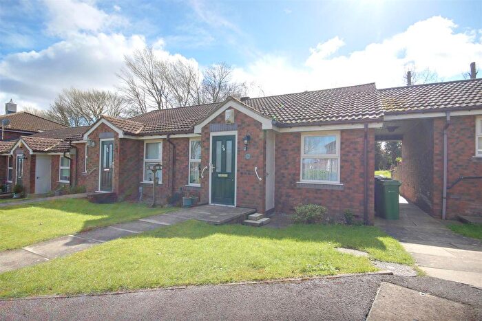 2 Bedroom Bungalow For Sale In Beverley Road, Willerby, Hull, HU10