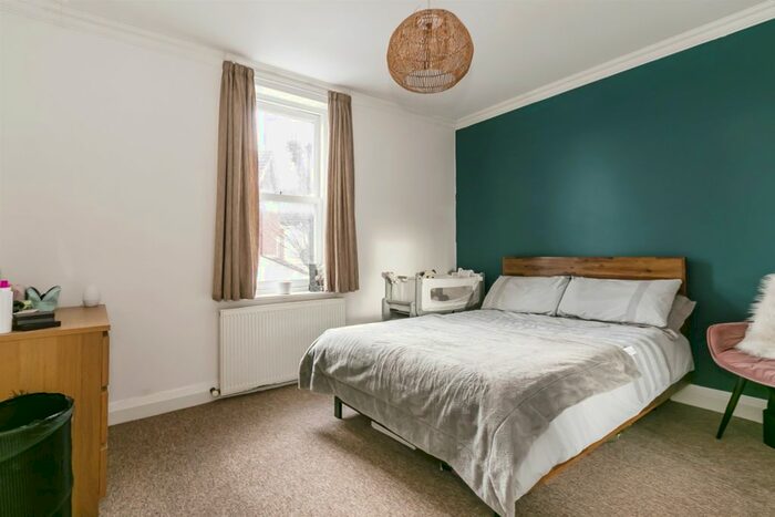 1 Bedroom Flat For Sale In Sea Road, Boscombe, Bournemouth, BH5