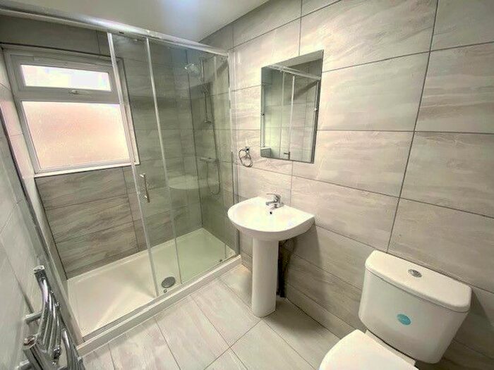 Studio To Rent In Fairfields Close, Colindale, NW9