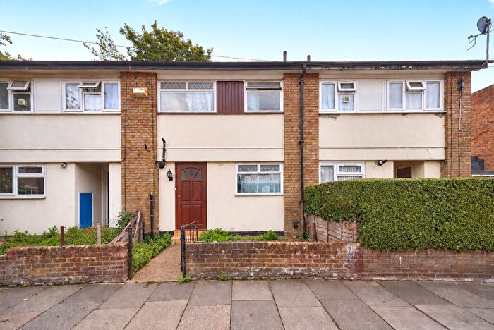 2 Bedroom Semi Detached House For Sale In Grange Road, London, London, E13