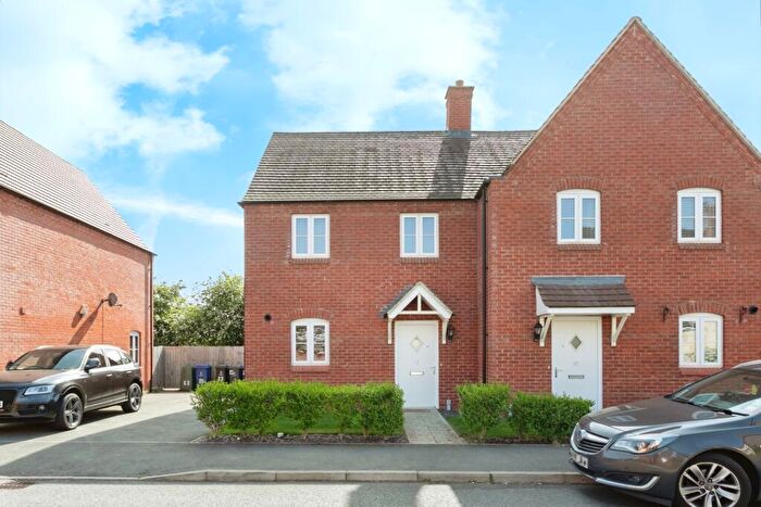 2 Bedroom House For Sale In Blackhorse Drive, Old Stratford, Milton Keynes, Northamptonshire, MK19