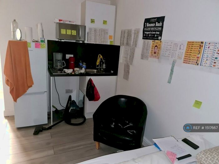 Studio To Rent In Brownhill Road, London, SE6