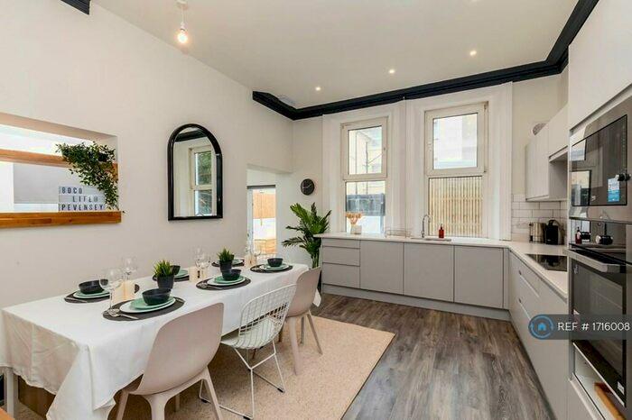 9 Bedroom Semi-Detached House To Rent In Pevensey Road, Eastbourne, BN22