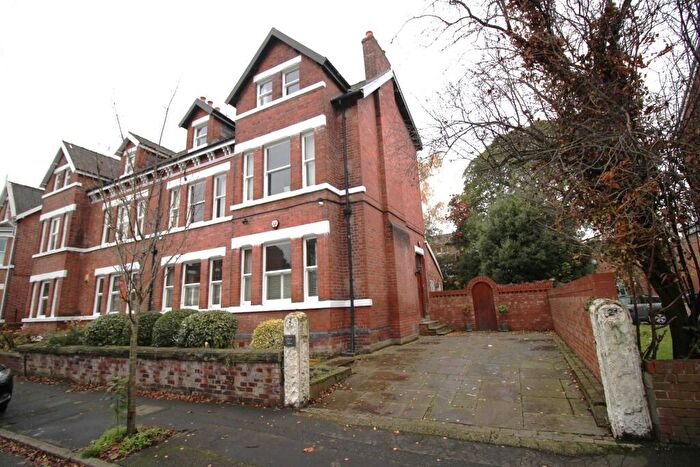 5 Bedroom Flat To Rent In Victoria Avenue, Manchester, M20