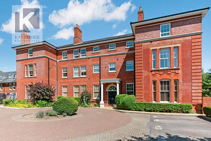 2 Bedroom Flat For Sale In Queen Alexandras Way, Epsom, KT19