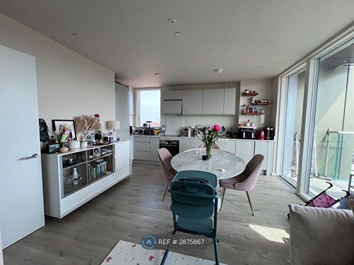 2 Bedroom Flat To Rent In Kitson House, London, E3