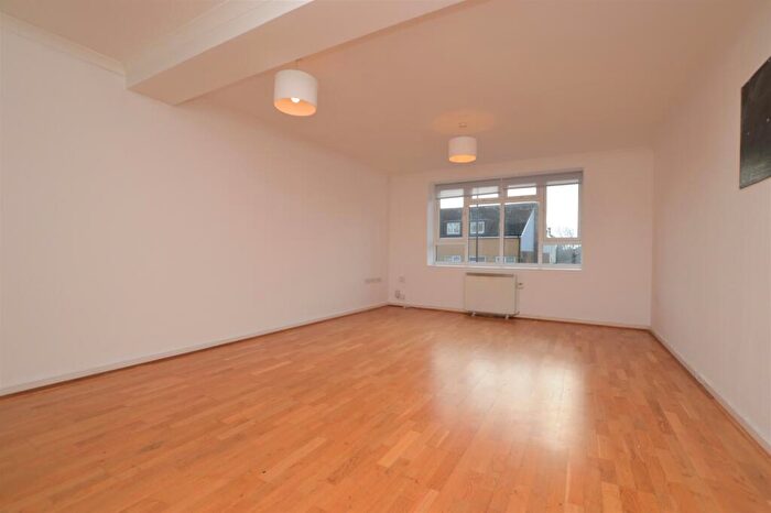 2 Bedroom Flat To Rent In Sydenham Road London, SE26