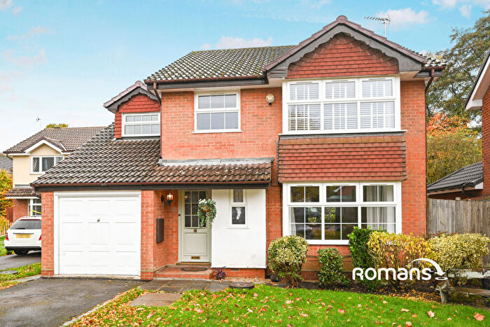 5 Bedroom Detached House To Rent In Woodford Green, Bracknell, Berkshire, RG12