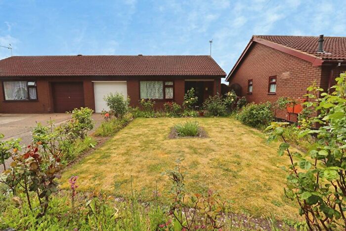 2 Bedroom Detached Bungalow For Sale In Tobruk Close, Lincoln, LN1