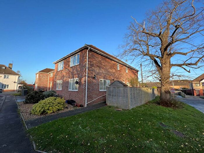 1 Bedroom Flat To Rent In Arras Close, Trowbridge, Wiltshire, BA14