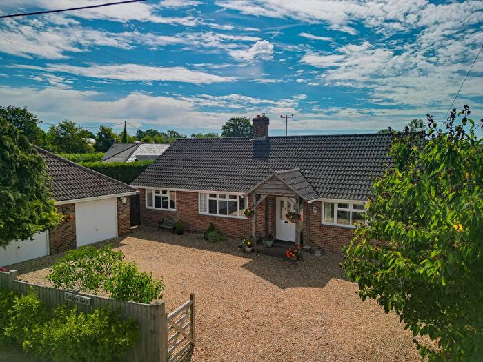 3 Bedroom Detached Bungalow For Sale In Heathen Street, Durley, SO32