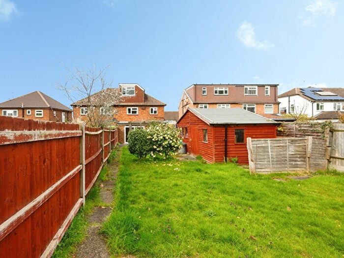 4 Bedroom Semi-Detached House For Sale In Lodge Road, Fetcham, Leatherhead, Surrey, KT22