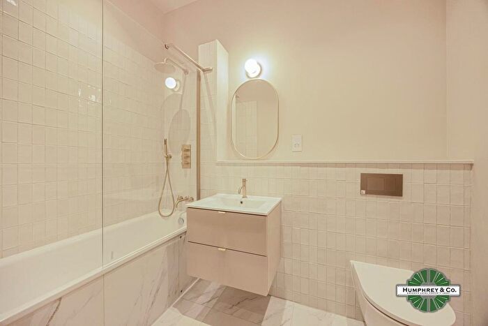 1 Bedroom Flat To Rent In Hoe Street, London, E17