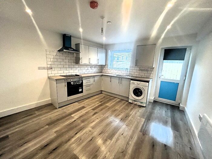 3 Bedroom Flat To Rent In Ty Cefn Road, Cardiff(City), CF5