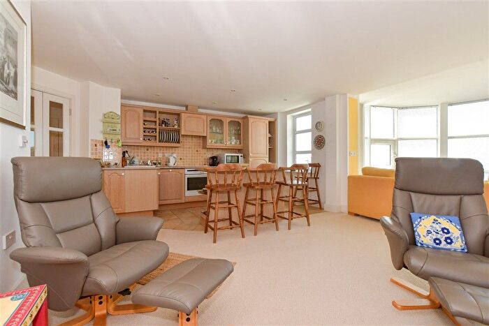 3 Bedroom Flat For Sale In Church Street, Ventnor, Isle Of Wight, PO38