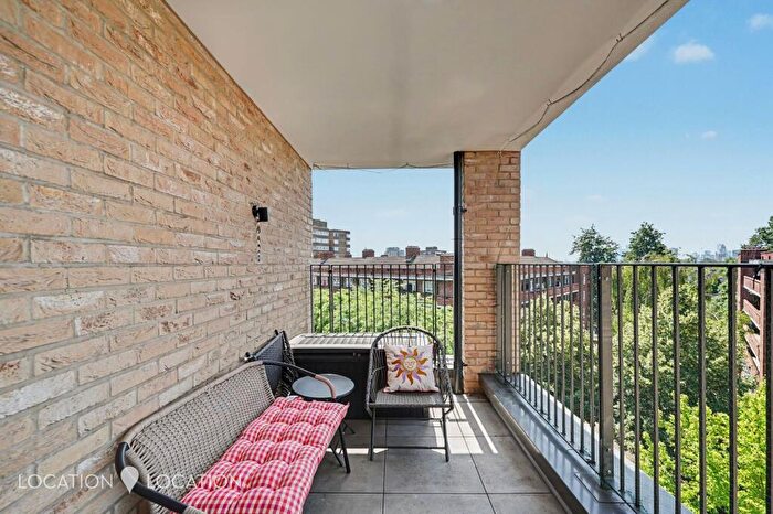 2 Bedroom Flat For Sale In Matthias Road, Walrond House Matthias Road, N16