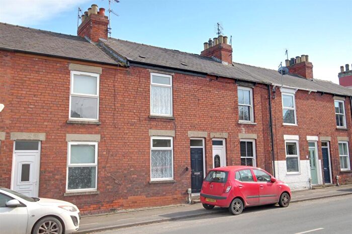 2 Bedroom Terraced House For Sale In Queensgate, Beverley, HU17