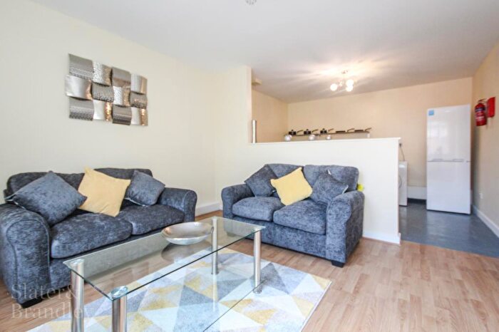 1 Bedroom Flat To Rent In **Students ** £Pppw Inclusive Of Bills ** Denison Court, Radford, Nottingham, NG7
