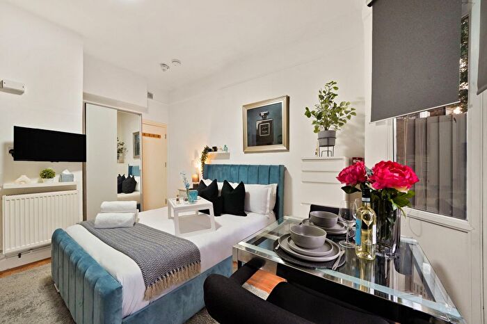 Studio To Rent In Lowlands Road, Harrow, HA1