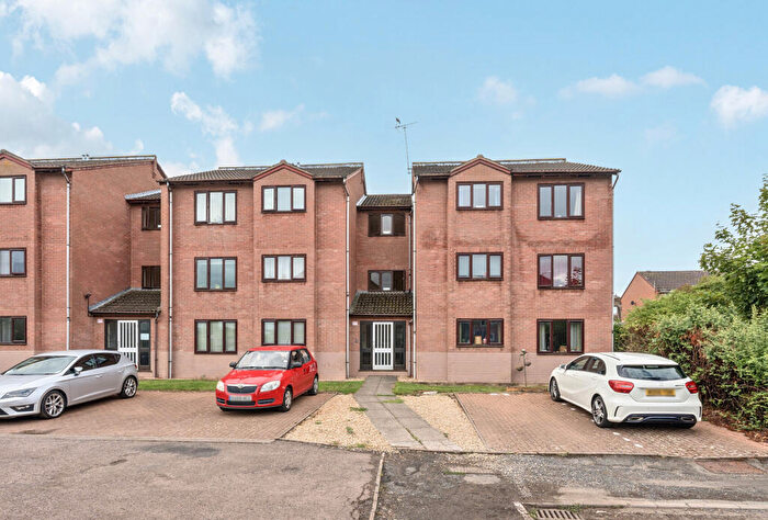 1 Bedroom Apartment For Sale In Coventry Close, Tewkesbury, Gloucestershire, GL20