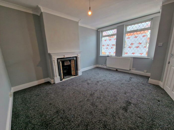 4 Bedroom Terraced House To Rent In Rensburg Street, Hull, North Humberside, HU9