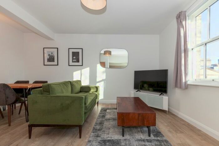 2 Bedroom Flat To Rent In Blue Boar Street, Oxford, OX1