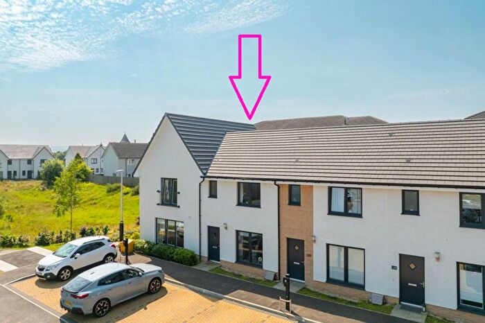 3 Bedroom Terraced House For Sale In Dunain Square, Inverness, IV3
