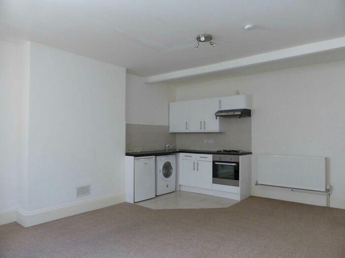 2 Bedroom Flat To Rent In Brunswick Road -, P11