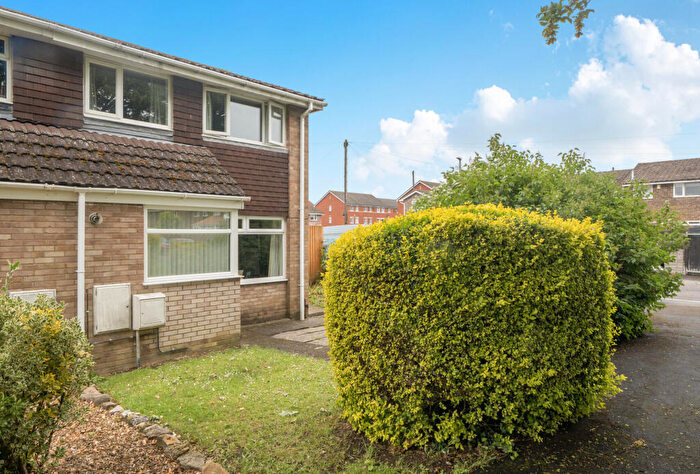 3 Bedroom End Of Terrace House For Sale In Philippa Close, Bristol, Somerset, BS14