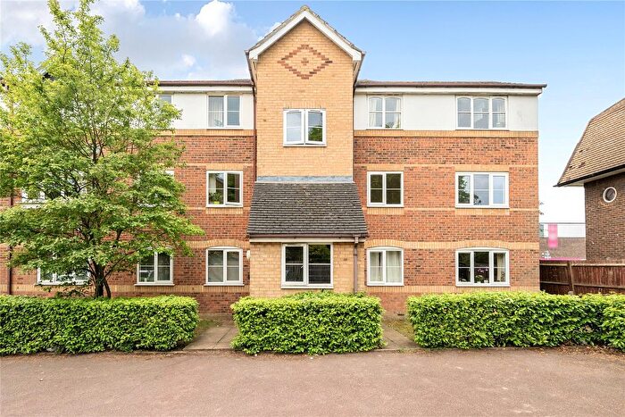 1 Bedroom Flat For Sale In Surbiton, KT5