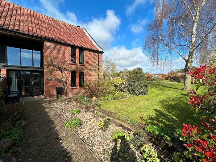 2 Bedroom Barn Conversion To Rent In Chapel Road, Runham, Mautby, NR29