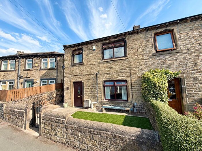 2 Bedroom End Of Terrace House To Rent In Town Road, Huddersfield, West Yorkshire, HD5