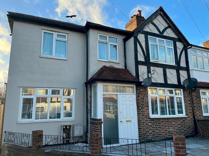 3 Bedroom Flat To Rent In Christchurch Close (Gf), Colliers Wood, SW19