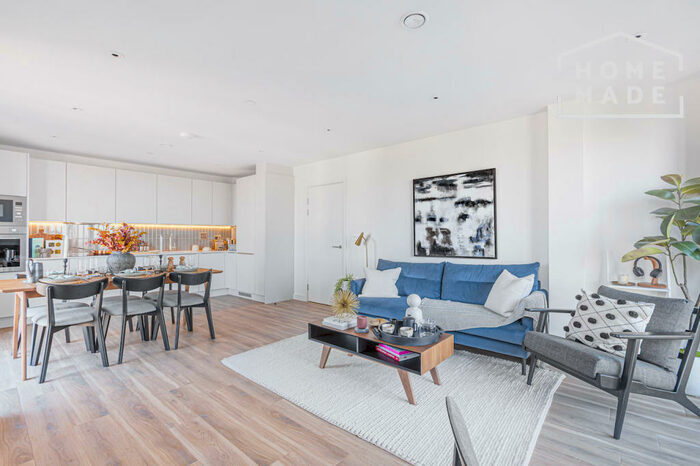 3 Bedroom Apartment To Rent In George Street, Croydon, CR0