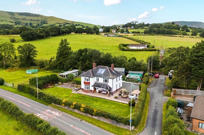 4 Bedroom Detached House For Sale In Llanbrynmair, Powys, SY19
