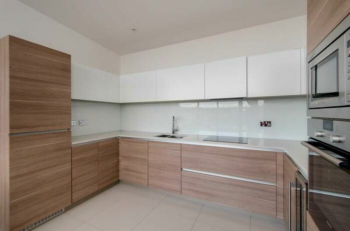 2 Bedroom Apartment To Rent In Highgate, Longmead Terrace, Bath, BA2