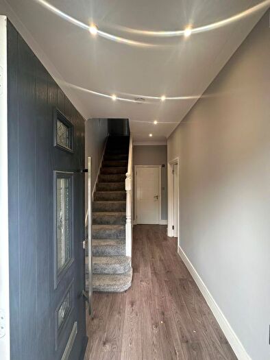 3 Bedroom Terraced House To Rent In Tomswood Hill, Ilford, IG6