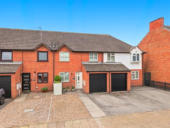 3 Bedroom Terraced House For Sale In Byron Road, West Bridgford, Nottingham, NG2