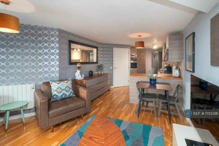 2 Bedroom Flat To Rent In Staffordshire Street, London, SE15