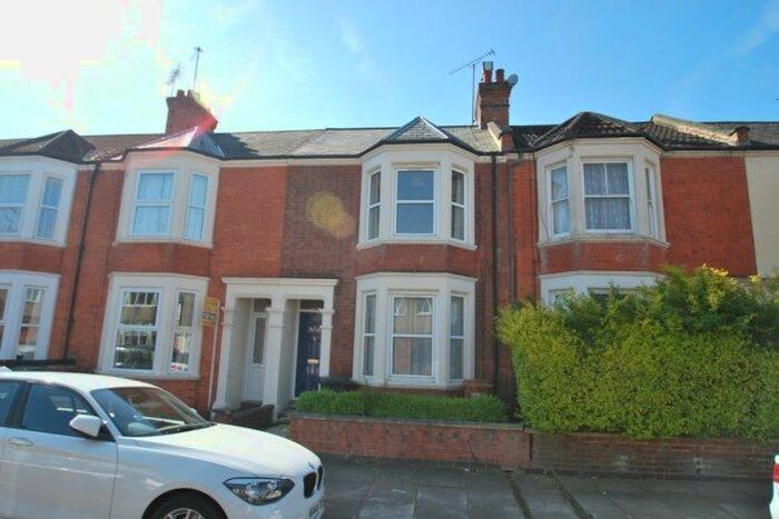 3 Bedroom Property To Rent In Broadway, Northampton, NN1