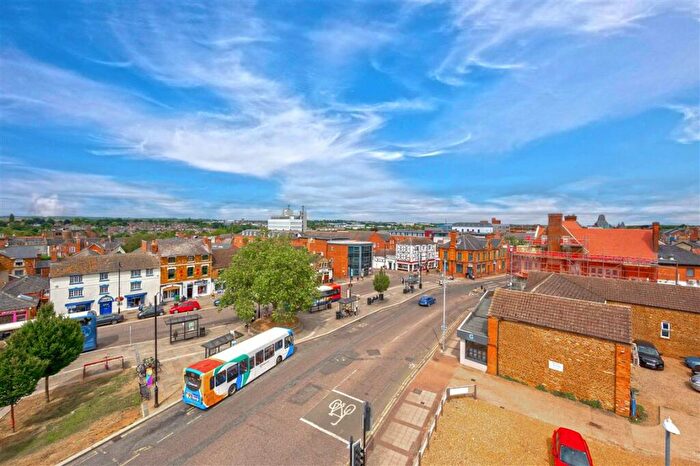1 Bedroom Flat For Sale In Queen Street, Kettering, NN16