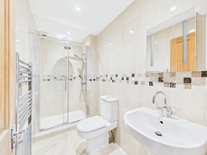 2 Bedroom Flat To Rent In Brunswick Place, Hove, BN3