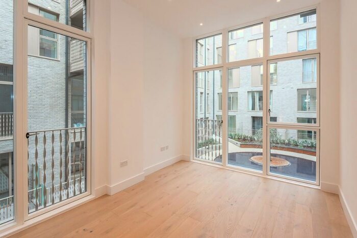 2 Bedroom Duplex To Rent In Camden Courtyards, St Pancras Way, Camden, NW1