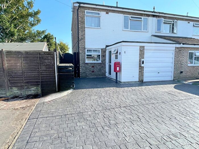 3 Bedroom End Terrace House For Sale In Hastings Place, Brightlingsea, CO7
