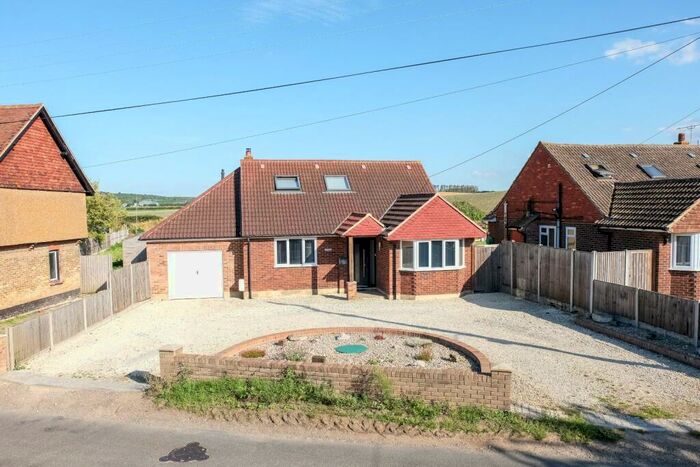 3 Bedroom Bungalow For Sale In Gore Green Road, Higham, Rochester, Kent, ME3