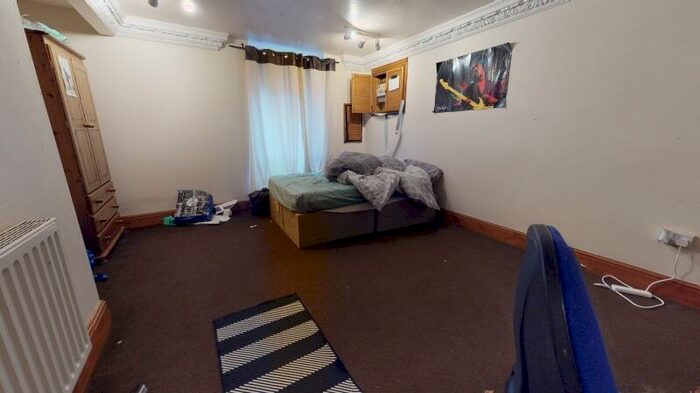 7 Bedroom Terraced House To Rent In Richmond Avenue, Hyde Park, Leeds, LS6