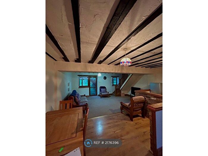 2 Bedroom Semi-Detached House To Rent In Hogarth Hill, Whitby, YO22