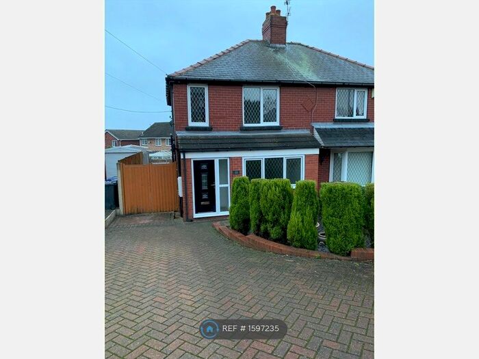3 Bedroom Semi-Detached House To Rent In Ardsley Road, Worsbrough, Barnsley, S70