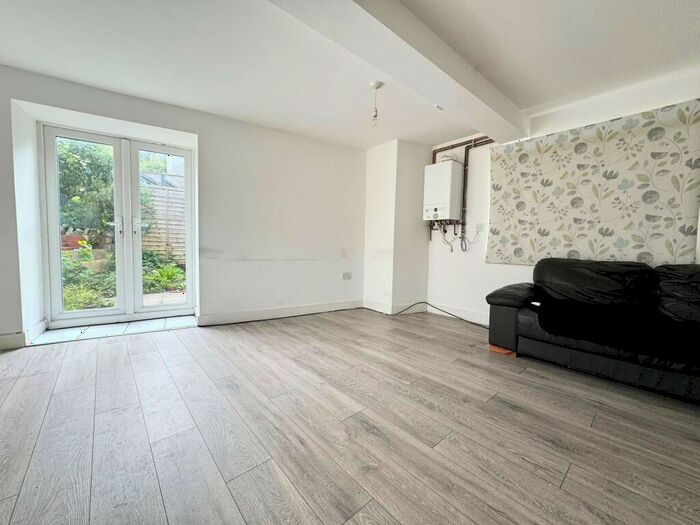 1 Bedroom Apartment To Rent In Church Lane, Paulton, Bristol, BS39