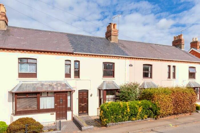 3 Bedroom Terraced House To Rent In Astrop Road, Kings Sutton, OX17